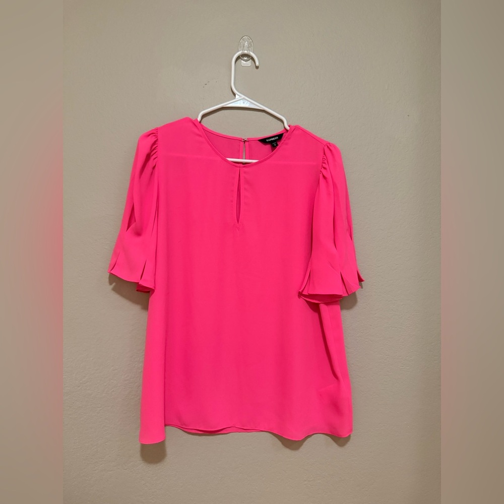NWOT - Express Fuchsia Top Size M